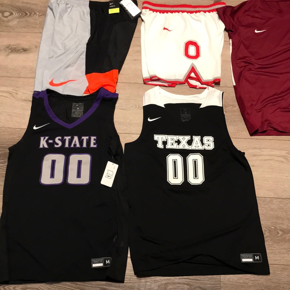 Nike dri-fit men’s Medium bundle of 2 shorts, a shirt and 2 jerseys, all NWT